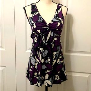 Forever 21 Juniors Vneck Tank with Back Tie Medium